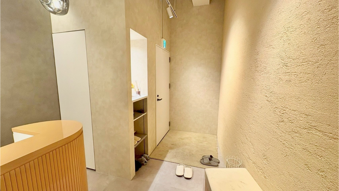 Radianceエントランス|エレガントな雰囲気漂う広い入り口